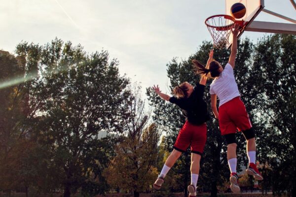 Is PRK a Better Option than LASIK if I Play Sports? featured image